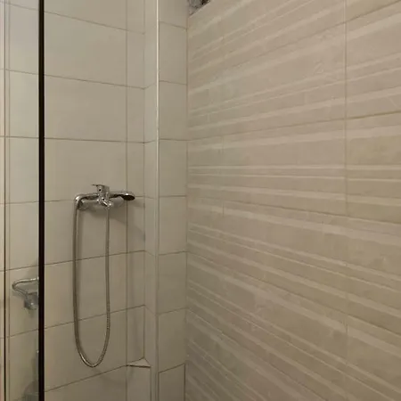 Compact Downtown Studio In Apartment Thessaloniki